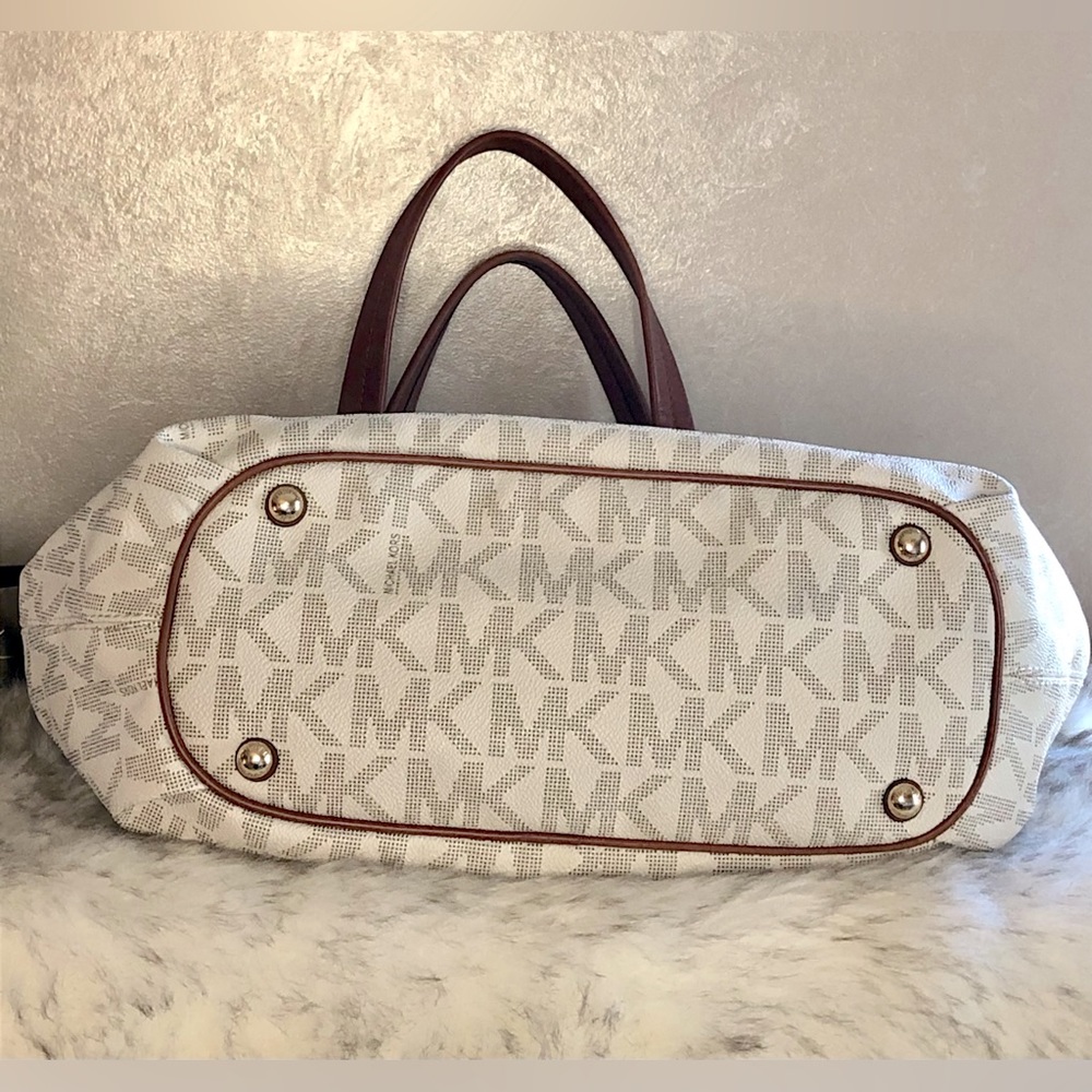 Michael Kors Jet Set Large Tassel Tote Handbag, Vanilla - Picture 4 of 8